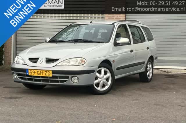 Renault Mégane (2000) thumbnail 1