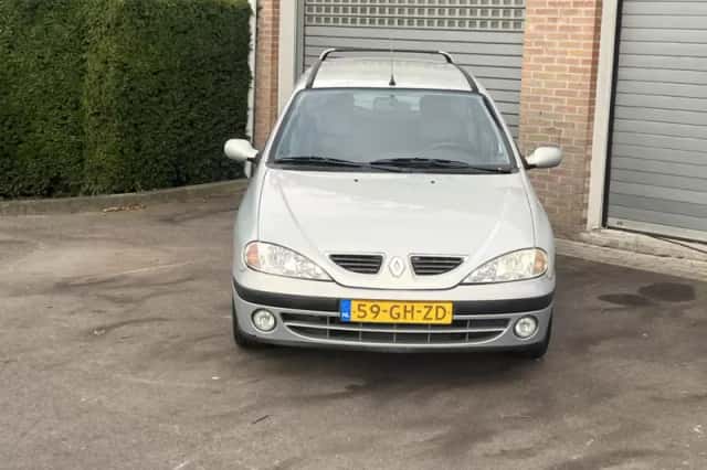 Renault Mégane (2000) thumbnail 4