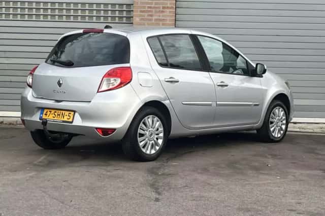 Renault Clio (2011) thumbnail 5