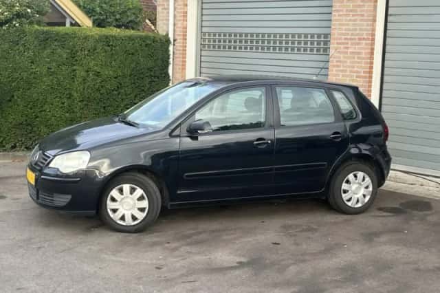 Volkswagen Polo (2006) thumbnail 2