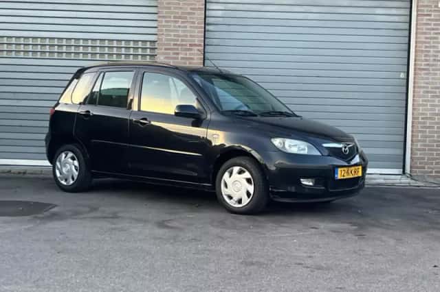 Mazda 2 (2003) thumbnail 3