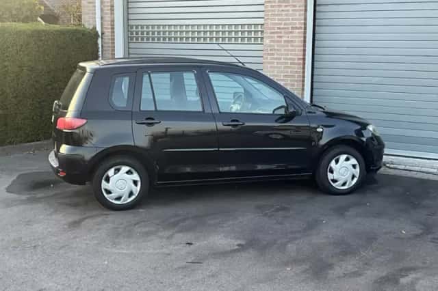 Mazda 2 (2003) thumbnail 6
