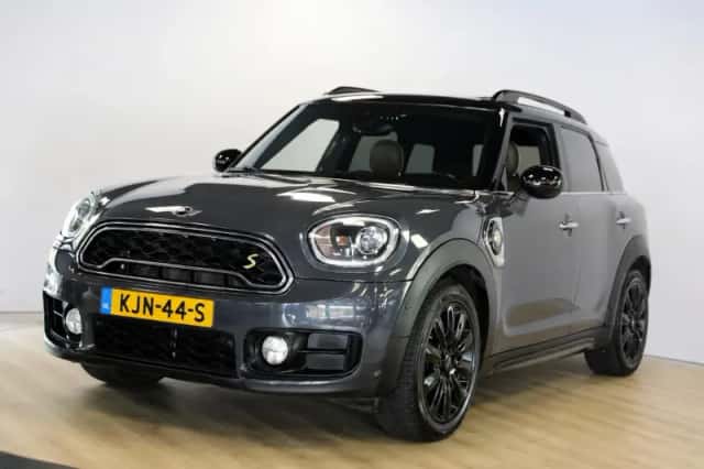 MINI Countryman (2017) thumbnail 1