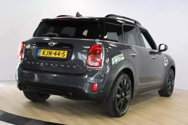 MINI Countryman (2017) thumbnail 2