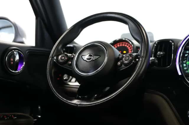 MINI Countryman (2017) thumbnail 6