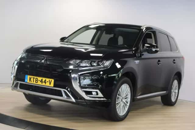 Mitsubishi Outlander (2019) thumbnail 1