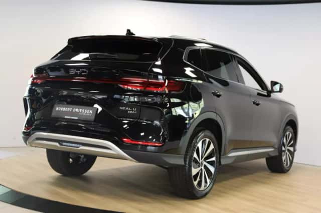 BYD Seal (2026) thumbnail 2