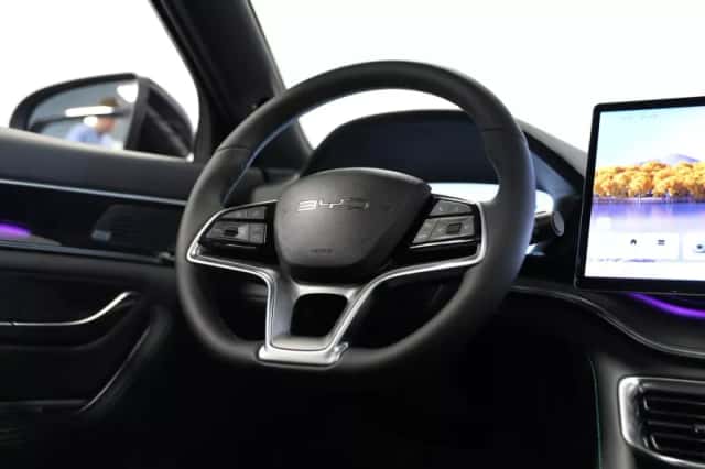 BYD Seal (2026) thumbnail 6