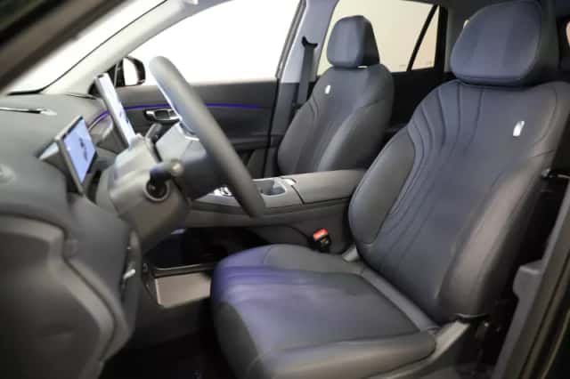 Geely Starray (2026) thumbnail 3