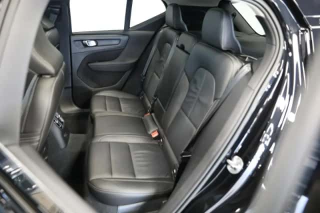 Volvo XC40 (2022) thumbnail 4
