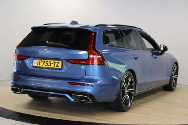 Volvo V60 (2020) thumbnail 2