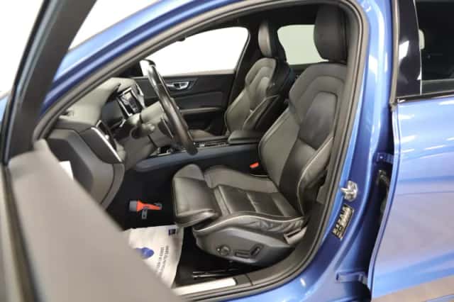 Volvo V60 (2020) thumbnail 3