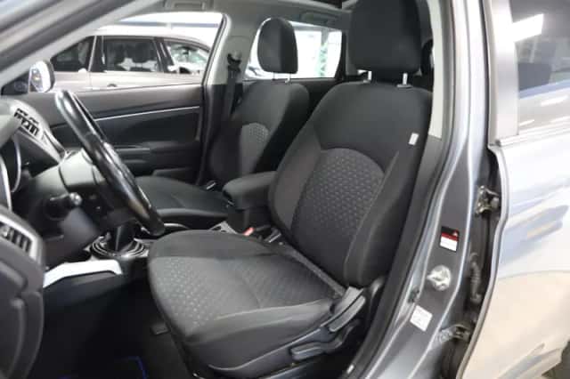 Mitsubishi ASX (2011) thumbnail 3