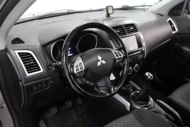 Mitsubishi ASX (2011) thumbnail 4