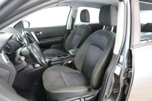 Nissan Qashqai (2013) thumbnail 3