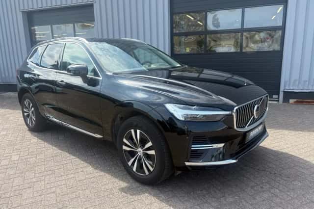 Volvo XC60 (2021) thumbnail 3