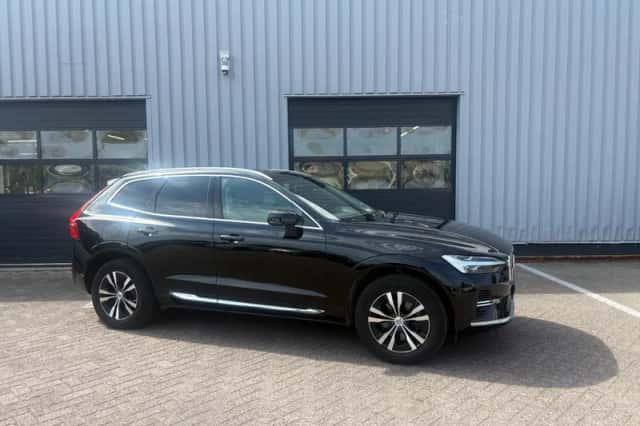 Volvo XC60 (2021) thumbnail 2