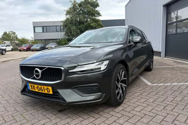 Volvo V60 (2019) thumbnail 5