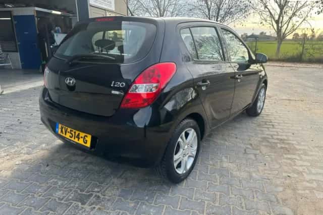 Hyundai i20 (2010) thumbnail 1