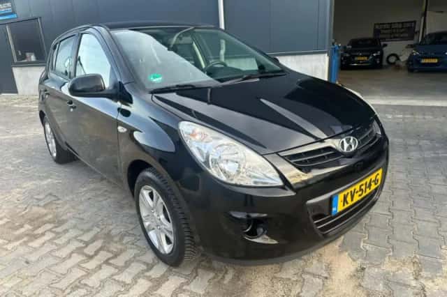 Hyundai i20 (2010) thumbnail 2