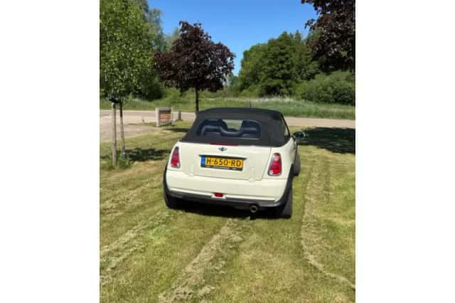 MINI Cabrio (2008) thumbnail 5