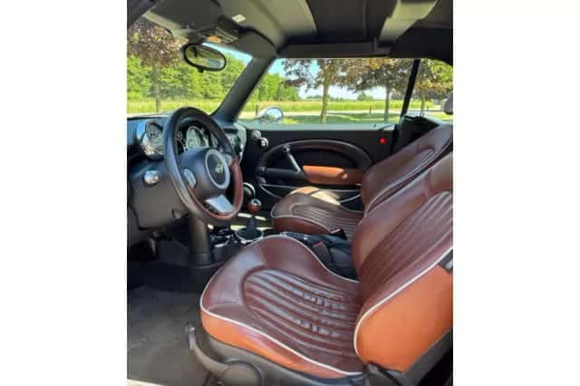 MINI Cabrio (2008) thumbnail 6