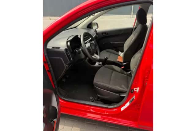 Kia Picanto (2019) thumbnail 6