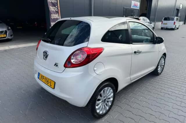 Ford Ka (2011) thumbnail 2