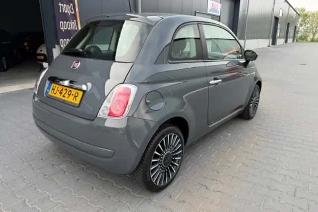 Fiat 500 (2015) thumbnail 2
