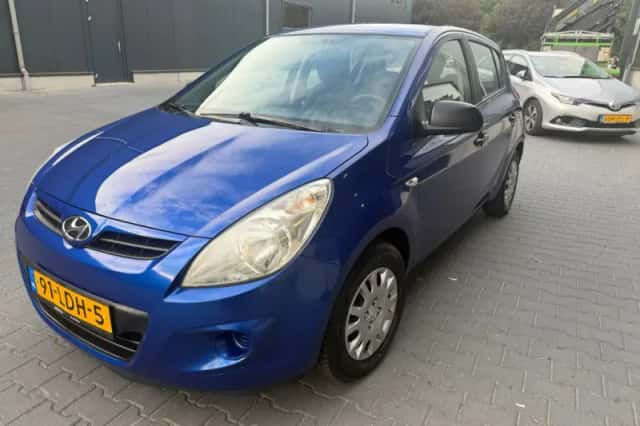 Hyundai i20 (2010) thumbnail 2