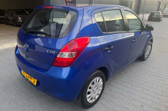 Hyundai i20 (2010) thumbnail 4