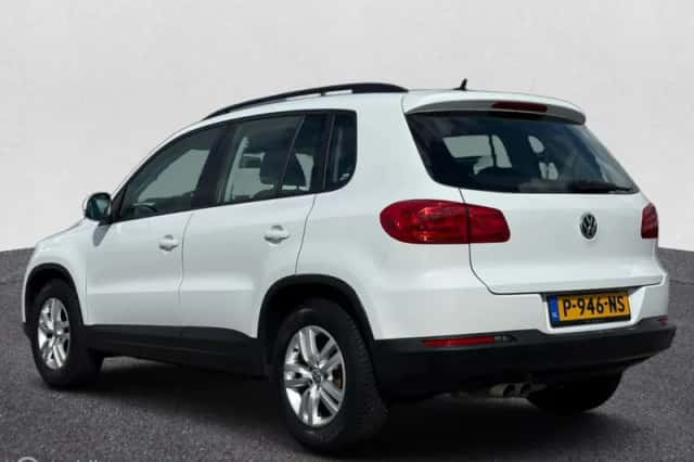 Volkswagen Tiguan (2016) thumbnail 4