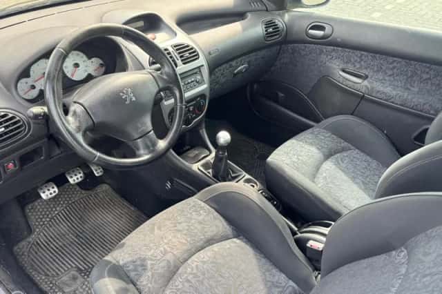 Peugeot 206 (2003) thumbnail 3