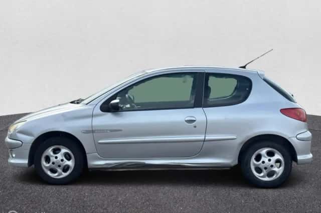 Peugeot 206 (2003) thumbnail 4