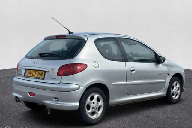 Peugeot 206 (2003) thumbnail 6