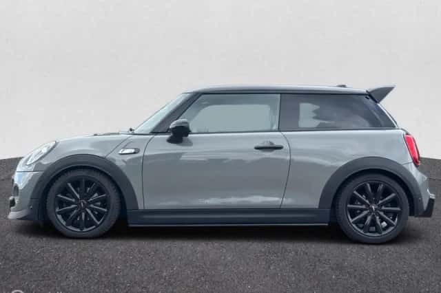 MINI Cooper S (2019) thumbnail 5