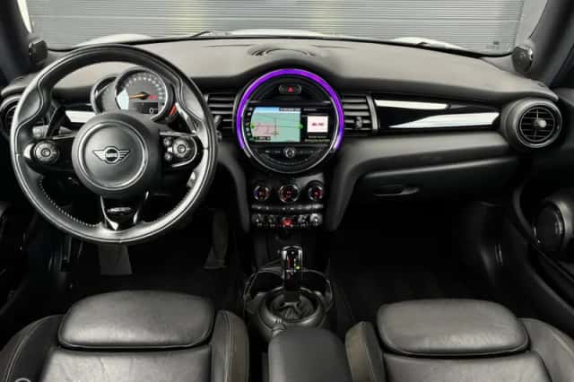 MINI Cooper S (2019) thumbnail 6