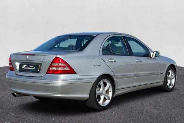 Mercedes-Benz C-Klasse (2003) thumbnail 4