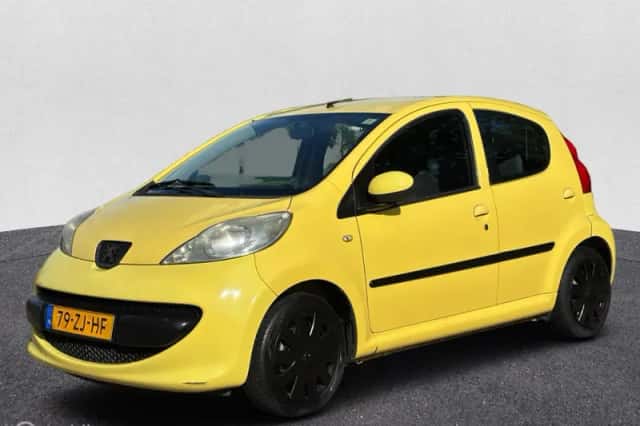 Peugeot 107 (2008) thumbnail 6