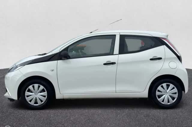Toyota Aygo (2017) thumbnail 6
