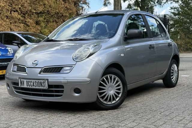 Nissan Micra (2009) thumbnail 3
