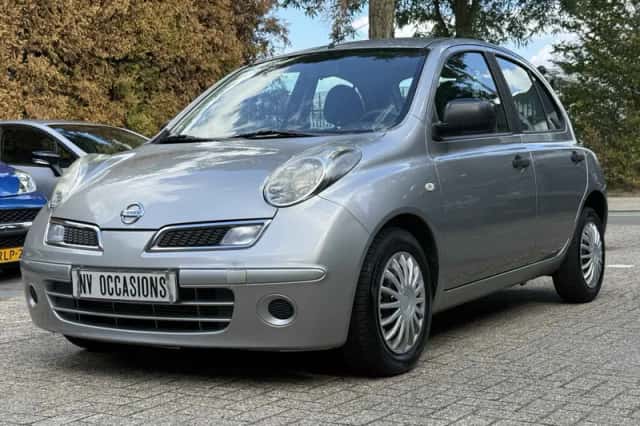 Nissan Micra (2009) thumbnail 4
