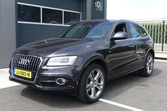Audi Q5 (2016) thumbnail 2