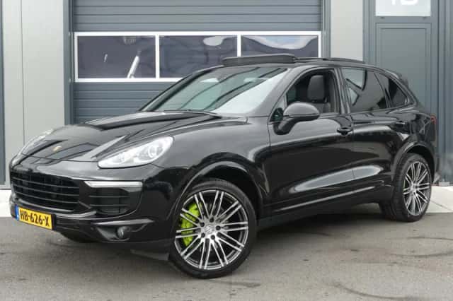 Porsche Cayenne (2015) thumbnail 1