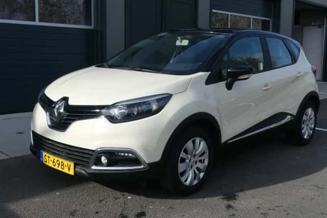 Renault Captur (2015) thumbnail 2