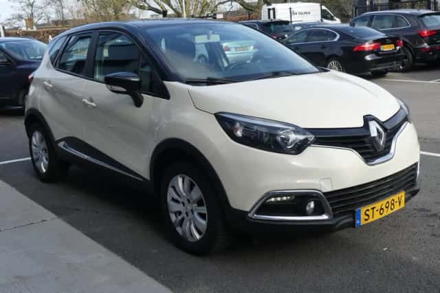 Renault Captur (2015) thumbnail 3