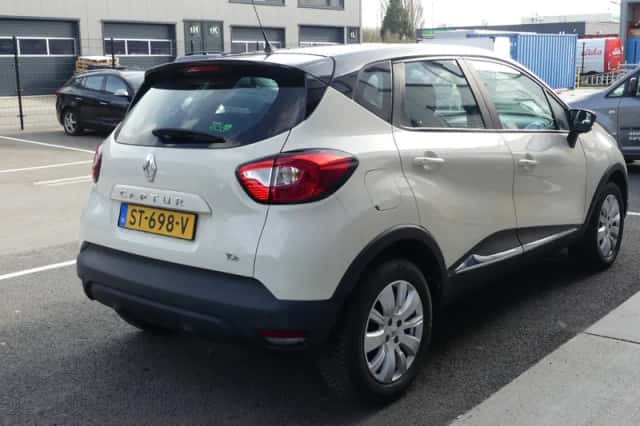 Renault Captur (2015) thumbnail 6