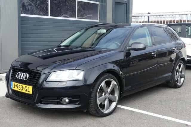 Audi A3 (2011) thumbnail 2