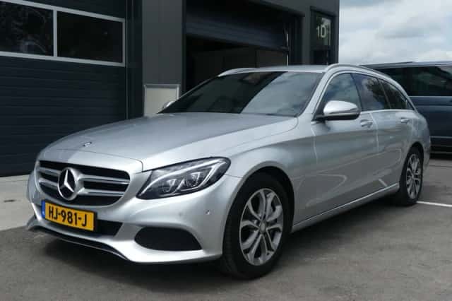 Mercedes-Benz C-Klasse (2015) thumbnail 2