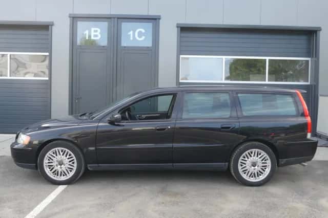 Volvo V70 (2005) thumbnail 4